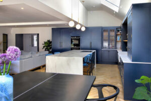 Outstanding blue Shaker kitchen