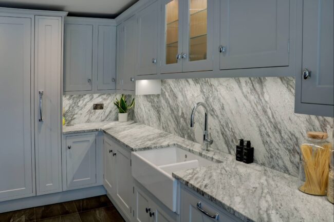 Bespoke kitchen with belfast sink