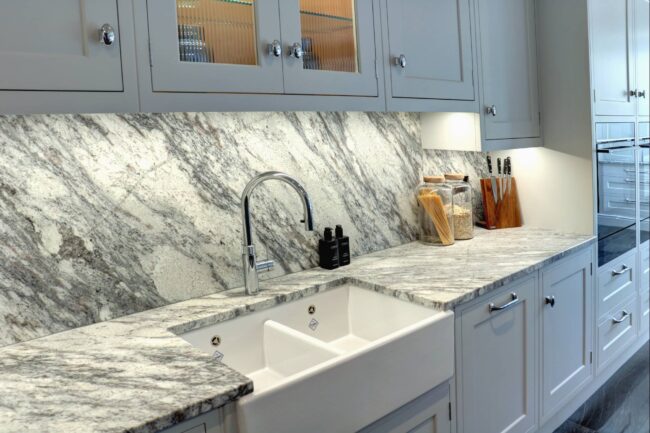 Bespoke kitchen with belfast sink