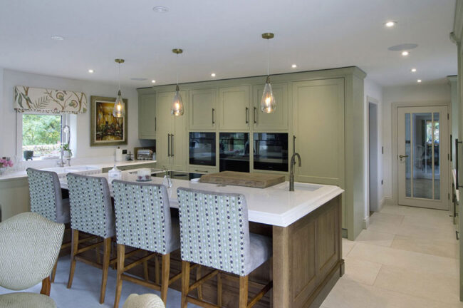 Bespoke-English-Kitchen-design