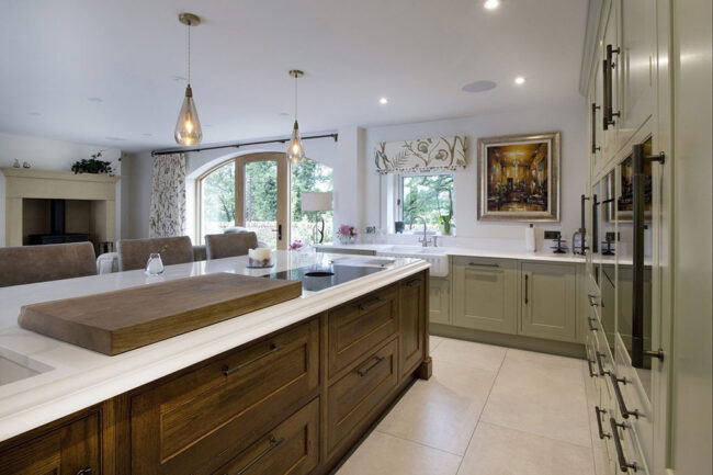 English-bespoke-kitchens_bespoke-kitchen-island