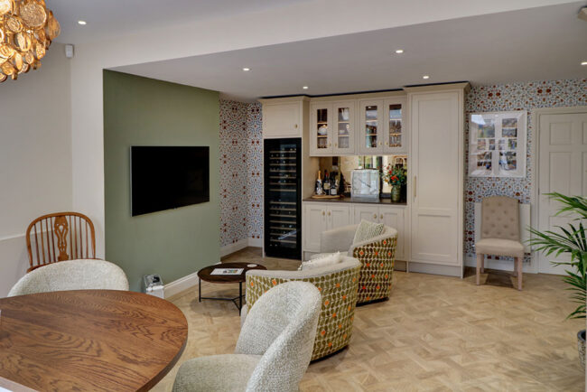 Other-rooms-and-bespoke-furniture_seating-area